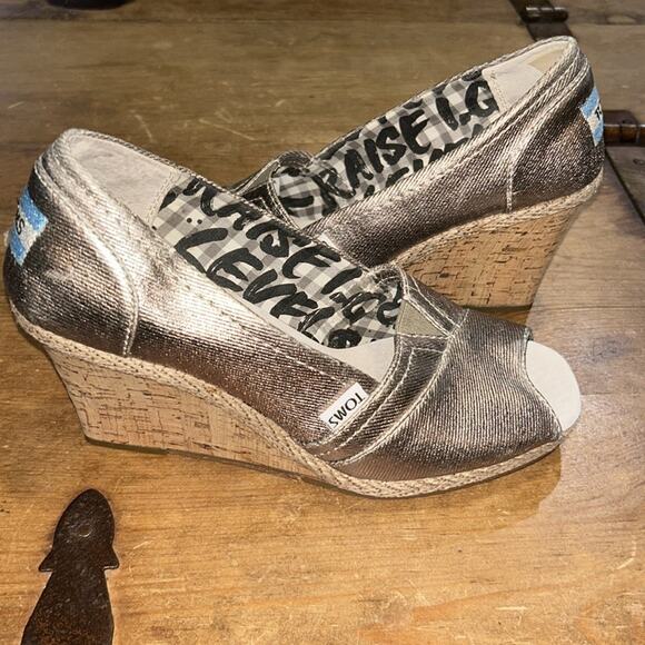 Toms Cork Open Toe Wedge Espadrille Sandals Silver Size 6.5 - Picture 1 of 8